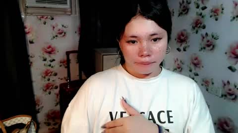 Snapshot of megan_younng chatting on July 16, 5:57 am MEGAN online show from July 16, 5:57 am