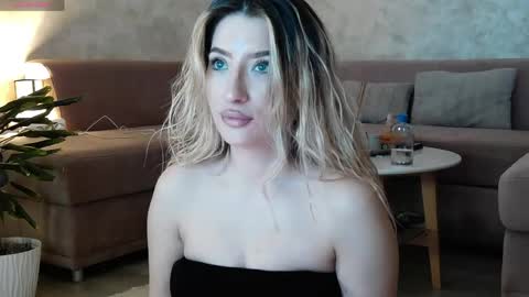 Megan online show from May 14, 7:31 pm