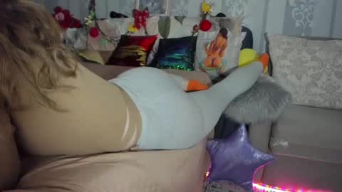 Nicki--------- Welcome to my Room online show from February 27, 5:58 pm