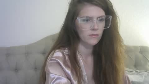 Snapshot of meganholly00 chatting on September 12, 12:22 am Megan online show from September 12, 12:22 am