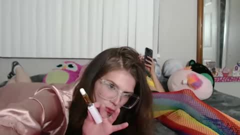 Snapshot of meganholly00 chatting on September 14, 5:28 am Megan online show from September 14, 5:28 am