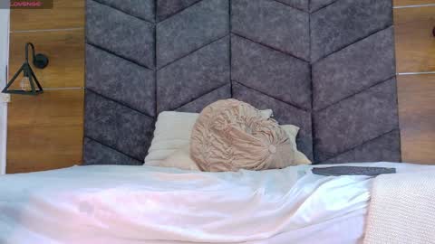 MEGAN online show from April 6, 4:46 am