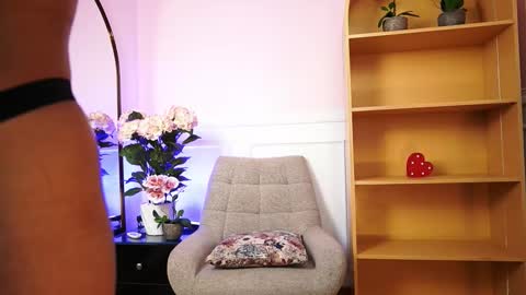 Megan Lowell online show from January 5, 7:39 pm