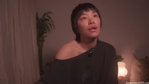 Snapshot of meganmei666 chatting on May 28, 1:47 am for more 3 online show from May 28, 1:47 am