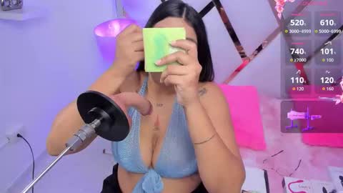 Snapshot of megann__up chatting on November 14, 4:00 am Megan online show from November 14, 4:00 am