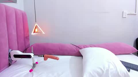 Snapshot of megansaenz_1 chatting on September 16, 9:16 pm Megan online show from September 16, 9:16 pm