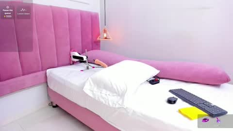 Snapshot of megansaenz_1 chatting on October 29, 9:27 pm Megan online show from October 29, 9:27 pm