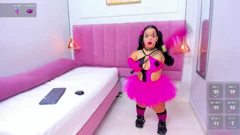 Snapshot of megansaenz_1 chatting on October 31, 8:43 pm Megan online show from October 31, 8:43 pm