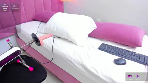 Snapshot of megansaenz_1 chatting on November 1, 8:33 pm Megan online show from November 1, 8:33 pm