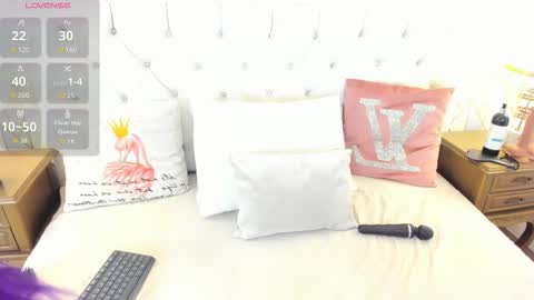 Snapshot of meganstar__ chatting on September 26, 12:09 pm Megan online show from September 26, 12:09 pm