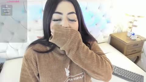 Snapshot of meganstar__ chatting on October 5, 11:52 am Megan online show from October 5, 11:52 am