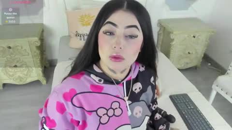 Snapshot of meganstar__ chatting on November 9, 11:52 am Megan online show from November 9, 11:52 am