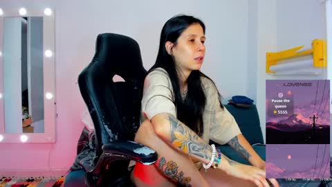 Juli online show from April 5, 12:46 pm