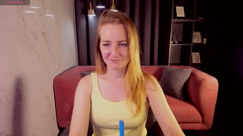 Snapshot of meggysun chatting on September 11, 1:33 pm Meggy online show from September 11, 1:33 pm