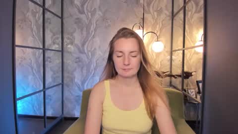 Snapshot of meggysun chatting on September 30, 1:27 pm Meggy online show from September 30, 1:27 pm