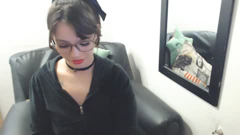 Snapshot of meghan_cherrys chatting on January 22, 6:31 am meghan online show from January 22, 6:31 am