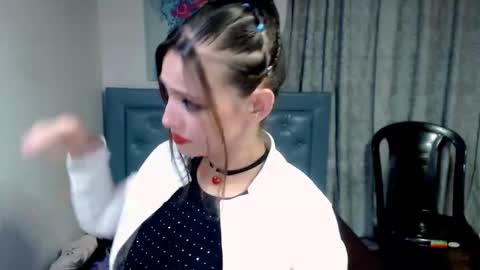 Snapshot of meghan_cherrys chatting on February 18, 4:08 am meghan online show from February 18, 4:08 am