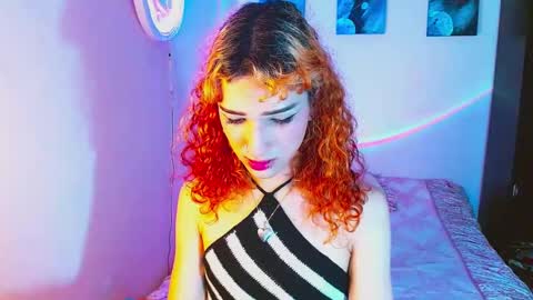 Snapshot of meghan_devil_ chatting on September 25, 10:02 pm meghan_devil_ online show from September 25, 10:02 pm