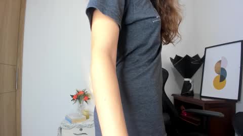 Snapshot of meghan_falcon chatting on November 3, 11:33 am Meghan online show from November 3, 11:33 am