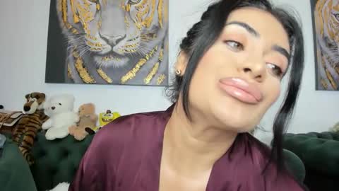 megpalmer online show from March 18, 7:28 pm