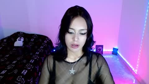 Snapshot of mei04_ chatting on January 8, 12:46 am Melissa online show from January 8, 12:46 am