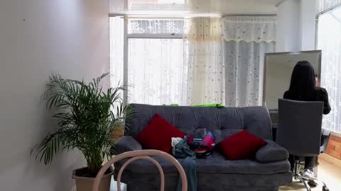 Snapshot of mei_naughtycat chatting on February 15, 7:28 pm Mei online show from February 15, 7:28 pm
