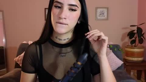 Snapshot of mei_naughtycat chatting on October 16, 11:22 am Mei online show from October 16, 11:22 am
