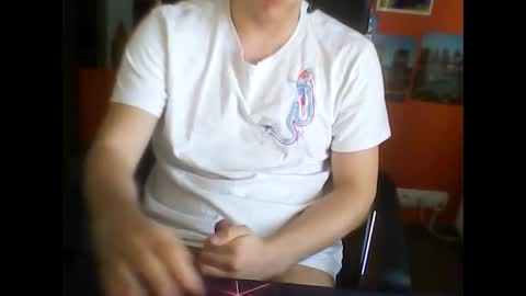 Snapshot of meks5544 chatting on April 18, 12:09 pm meks5544 online show from April 18, 12:09 pm