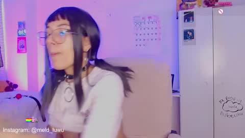 Snapshot of mel_dahlia chatting on December 2, 10:05 pm Melissa - - Please help me to reach 100 thumbs up online show from December 2, 10:05 pm