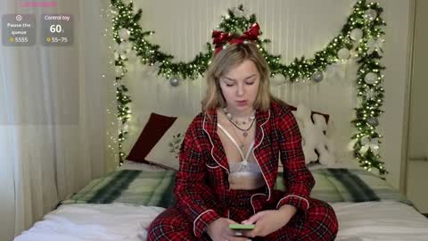 Snapshot of mel_nelson chatting on December 30, 6:20 am Mel online show from December 30, 6:20 am