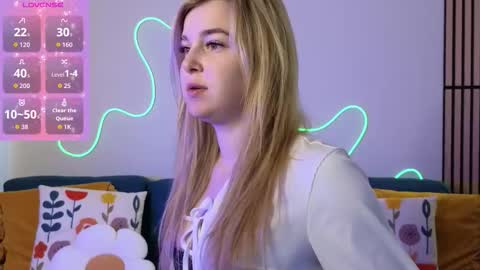 Snapshot of mel_nelson chatting on October 15, 7:41 am Mel online show from October 15, 7:41 am