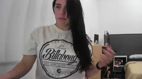 mel_stron online show from January 18, 2:48 am