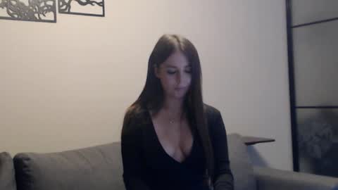 Snapshot of meladams chatting on November 20, 7:46 pm meladams online show from November 20, 7:46 pm