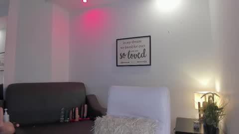 melan_owen online show from November 30, 11:03 am