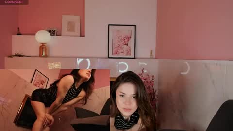 Snapshot of melanie__neal chatting on May 2, 5:56 am melanie__neal online show from May 2, 5:56 am