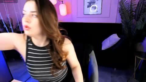 Snapshot of melanie__neal chatting on May 9, 5:56 am melanie__neal online show from May 9, 5:56 am