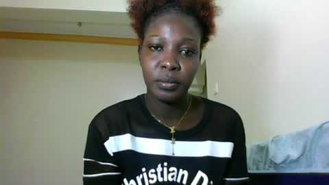 Snapshot of melanie_bae1 chatting on July 4, 9:48 am melanie_bae1 online show from July 4, 9:48 am