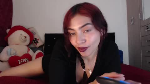 Snapshot of melanie_roux_ chatting on March 5, 9:26 pm Melanie roux online show from March 5, 9:26 pm