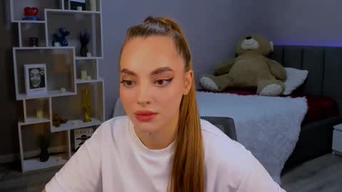 MelanieAlves online show from November 22, 1:21 pm