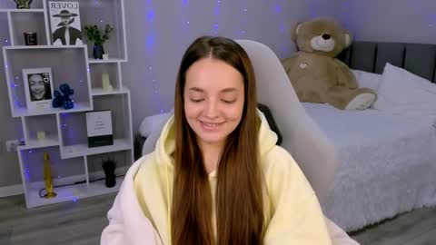 MelanieAlves online show from May 4, 2:24 pm