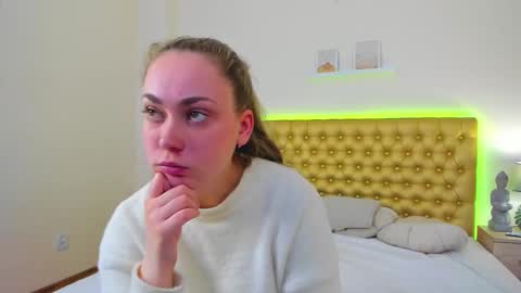 Melania online show from March 27, 8:48 am