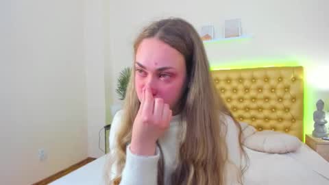 Melania online show from March 30, 5:19 am