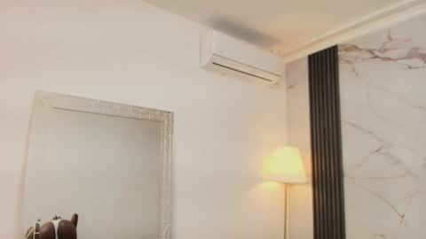 Melanie online show from February 5, 8:35 pm