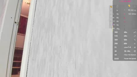 Snapshot of melanierioss_ chatting on June 30, 1:12 pm online show from June 30, 1:12 pm