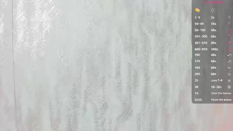 Snapshot of melanierioss_ chatting on July 5, 1:29 pm online show from July 5, 1:29 pm
