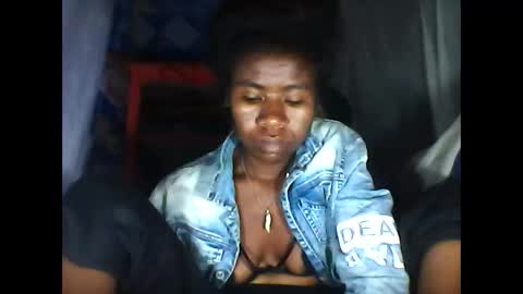 melanih online show from April 18, 2:26 am