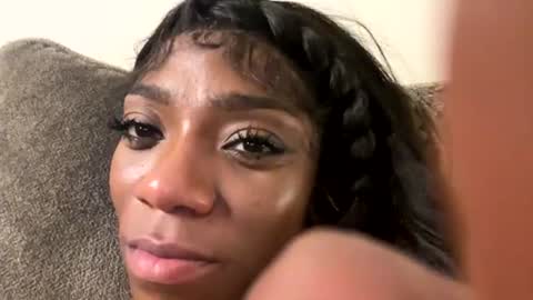 melaninmelanix online show from July 25, 9:18 am