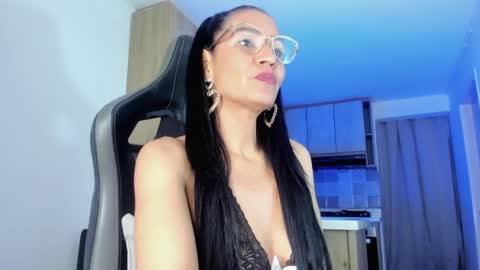 Snapshot of melannia_hills chatting on March 11, 1:23 pm melannia_hills online show from March 11, 1:23 pm