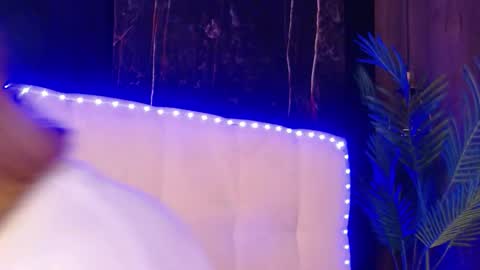 melanniebrown online show from March 9, 6:06 am