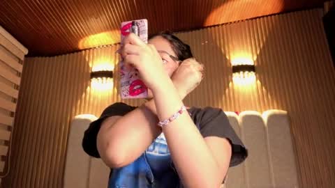 melanny_petite online show from April 7, 12:16 pm